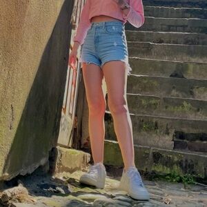 Levi’s ribcage shorts